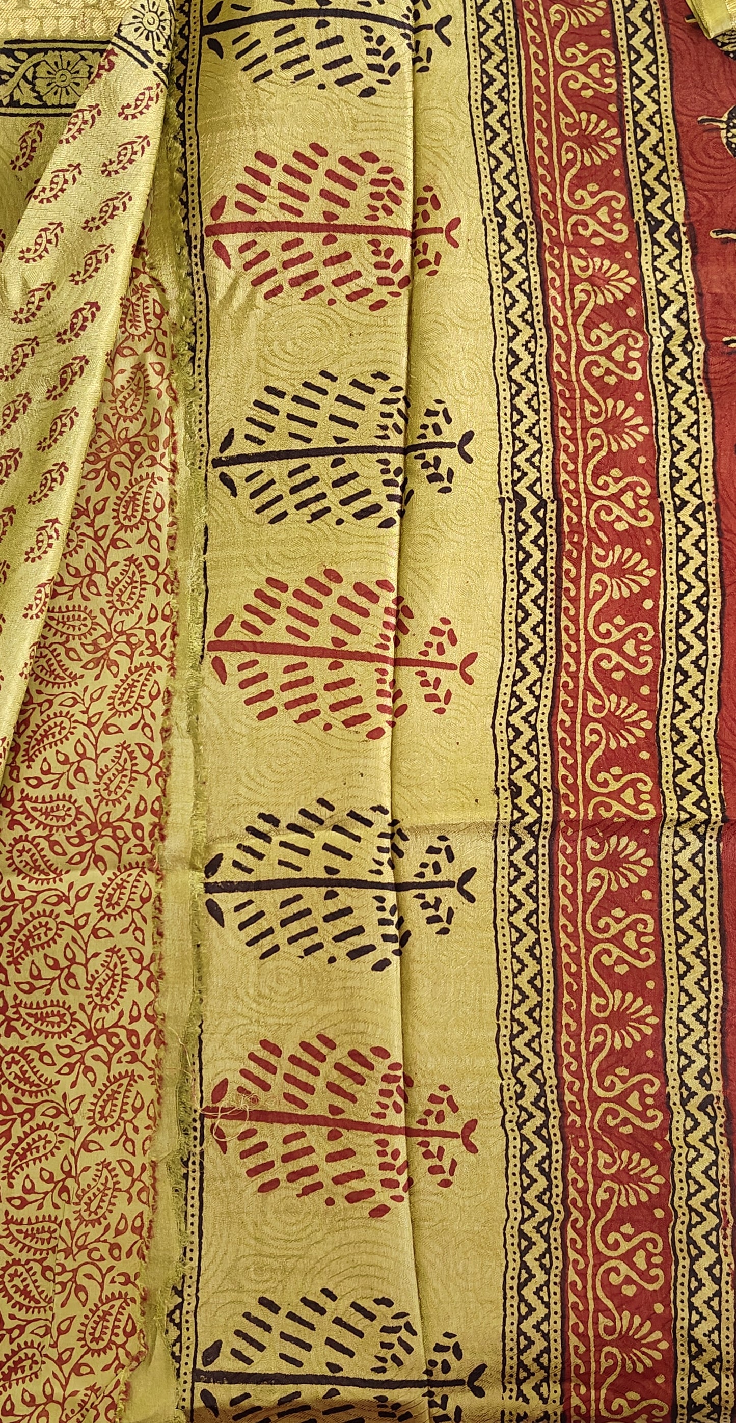 Bagh Print Dola Silk Saree (Mehndi Green)