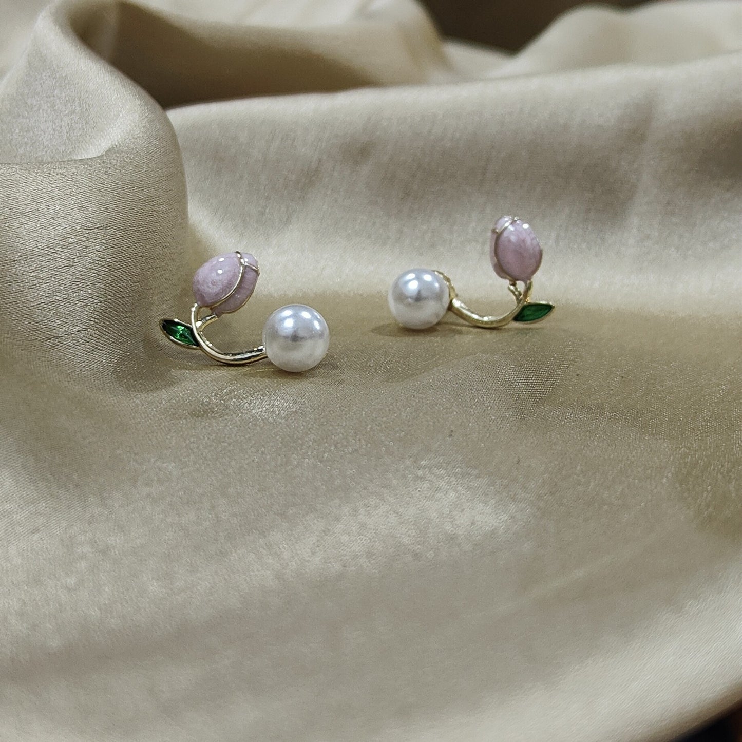 Tulip Studs
