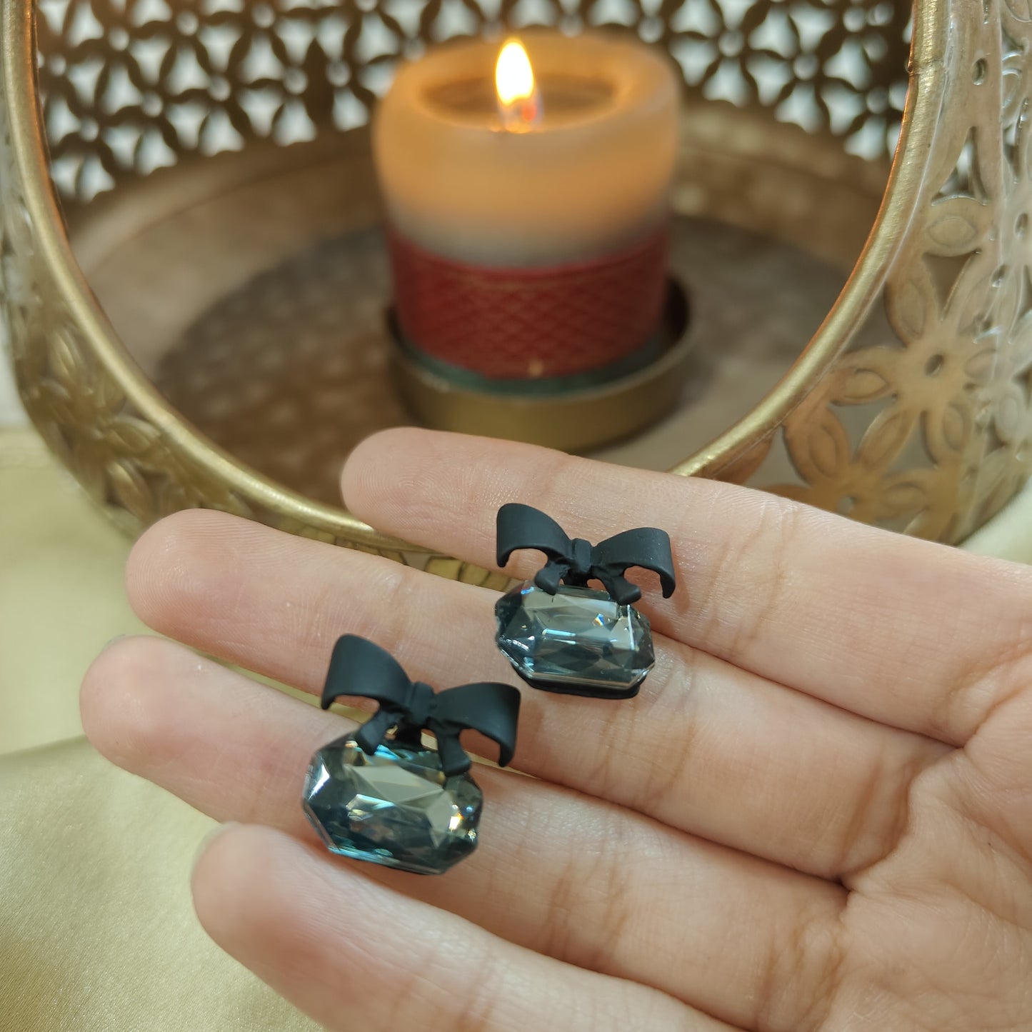 Black Crystal with Bow studs