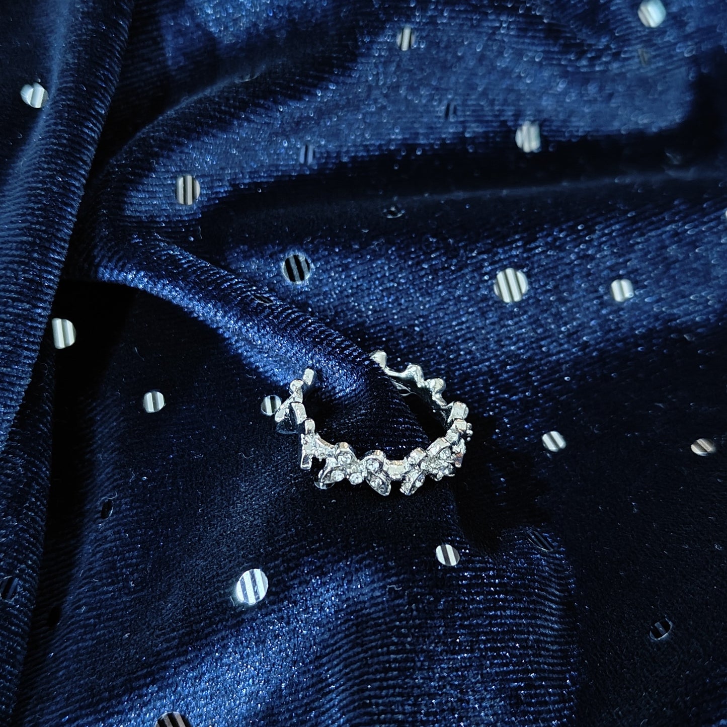 Butterfly adjustable rings