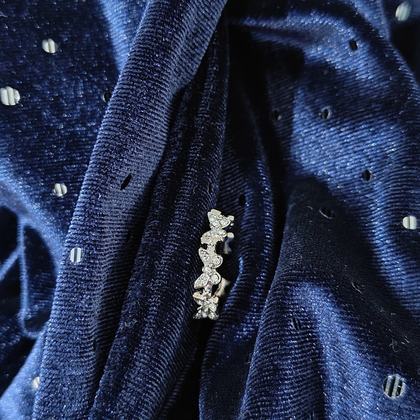 Butterfly adjustable rings