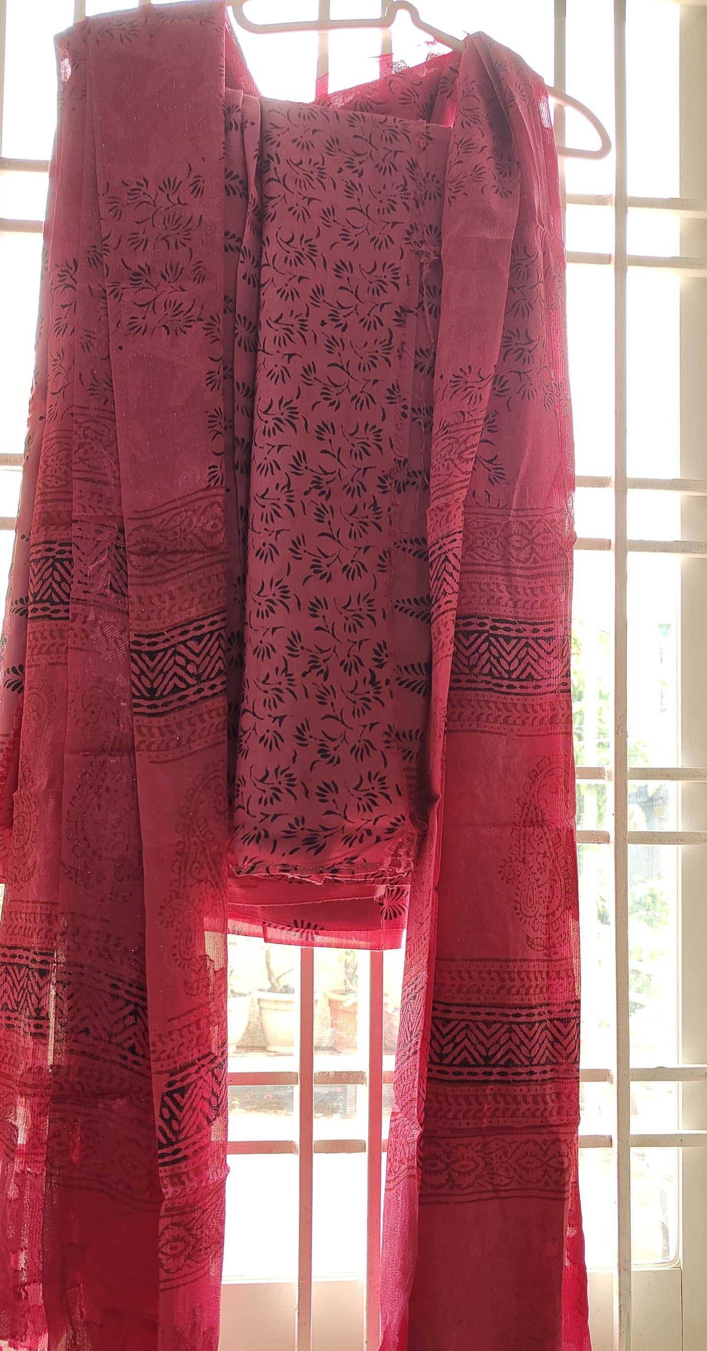 Bag Print Suit material with Chiffon Duppatta (Dark Pink)