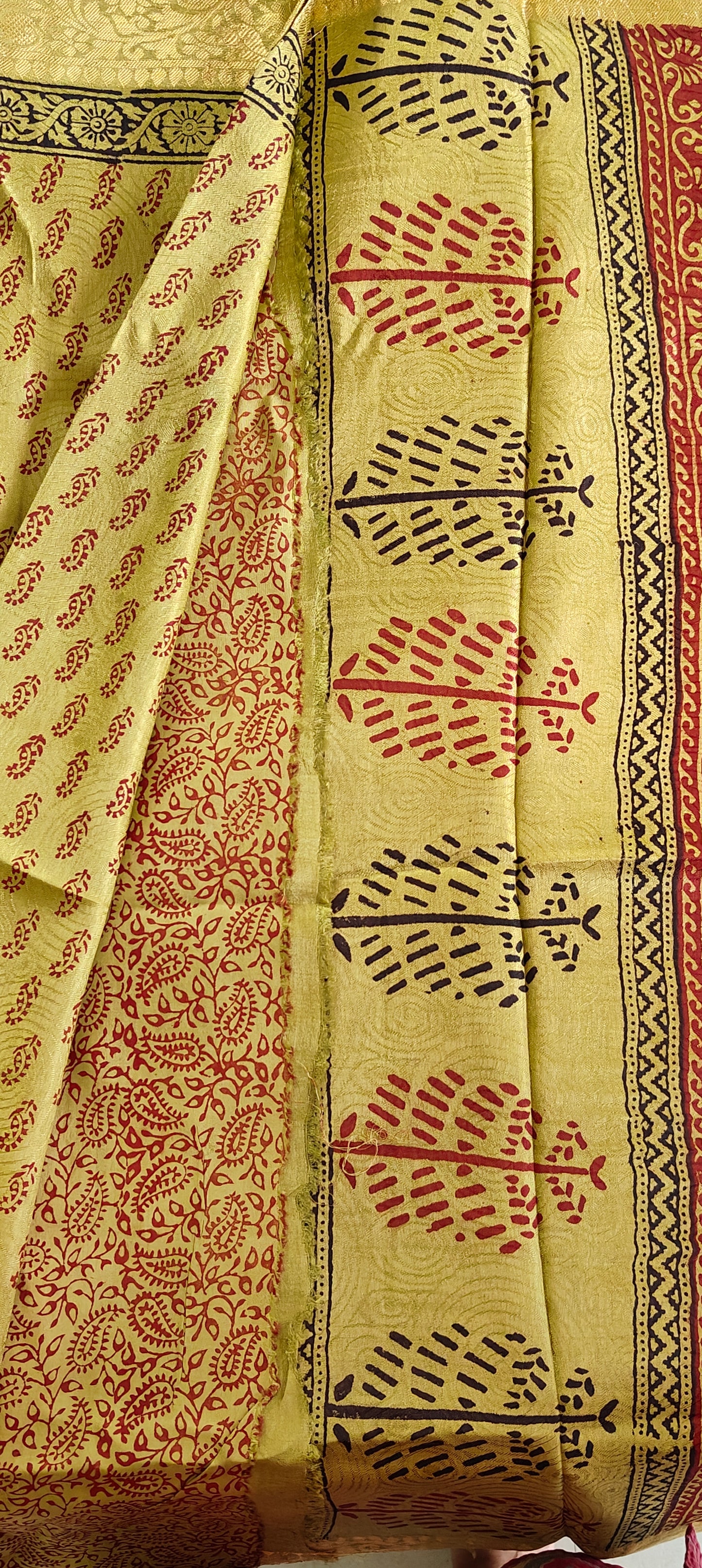 Bagh Print Dola Silk Saree (Mehndi Green)