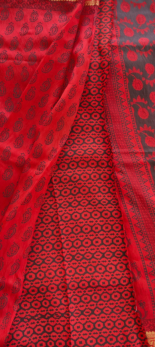 Bagh Print Dola Silk Saree (Crimson)