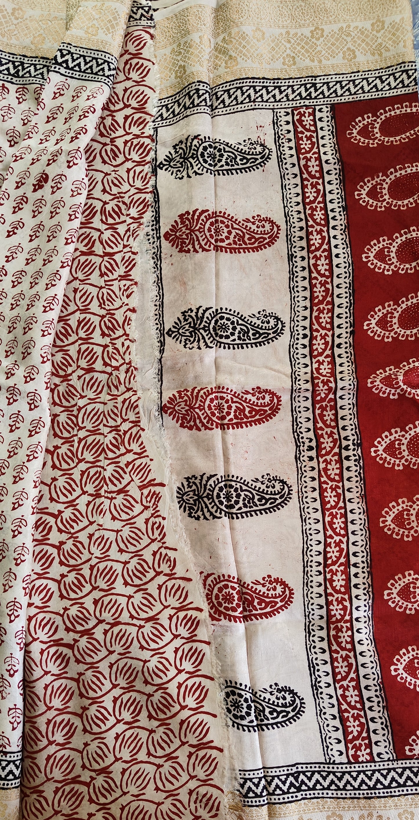 Bagh Print Dola Silk Saree (Off White)