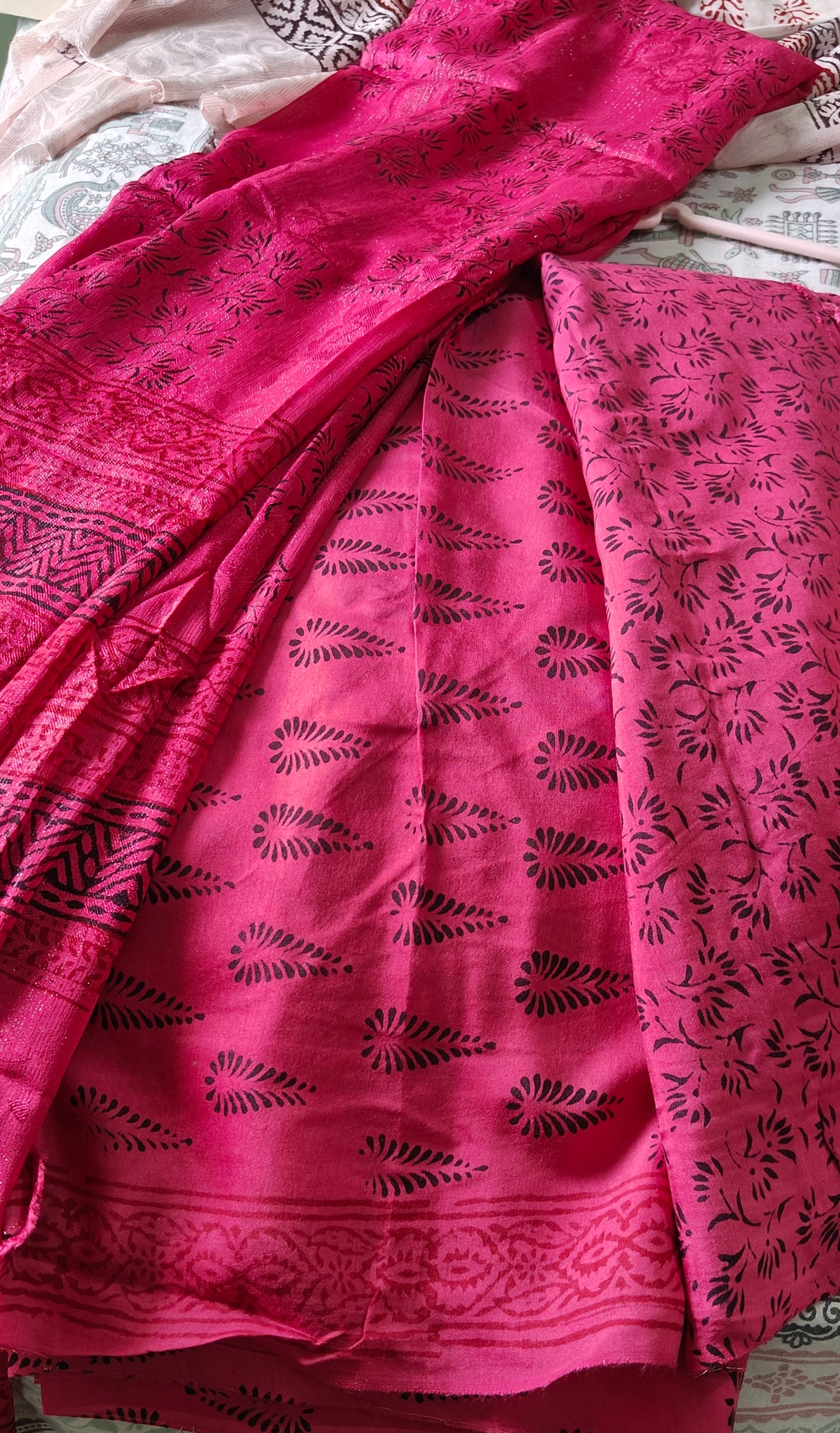 Bag Print Suit material with Chiffon Duppatta (Dark Pink)